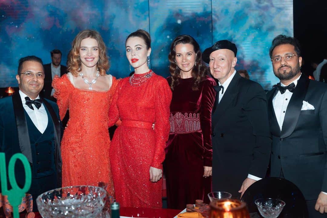 のインスタグラム：「The Love Ball Arabia ❤️ @almayassabnthamad @natasupernova @ulyana_sergeenko_moscow @nakedheartfoundation @alshafallah @qatarrussia」