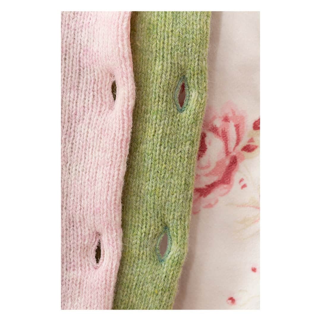 キャベジズ&ローゼズのインスタグラム：「Complementary Colours 💖💚❤ The Holly Shirt in Rosie Velvet and the Lily Cardigans in Pink and Green will elicit many compliments when worn together.  Even better, they are all made in the United Kingdom #springreadytowear #madeintheuk #scottishknitwear #pinksweater #greenfashion #cardigans #velvetshirt #greensweater #cabbagesandroses #cabbagesandrosesfashion @christina_strutt @cabbagesandroses_shop 👆Link In Bio👆」