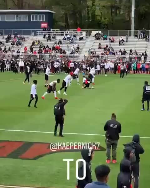 グッチ・メインのインスタグラム：「I think @kcamp Ran into a Wall yesterday 💪🏿#HunchoDay 😩😂🏈」
