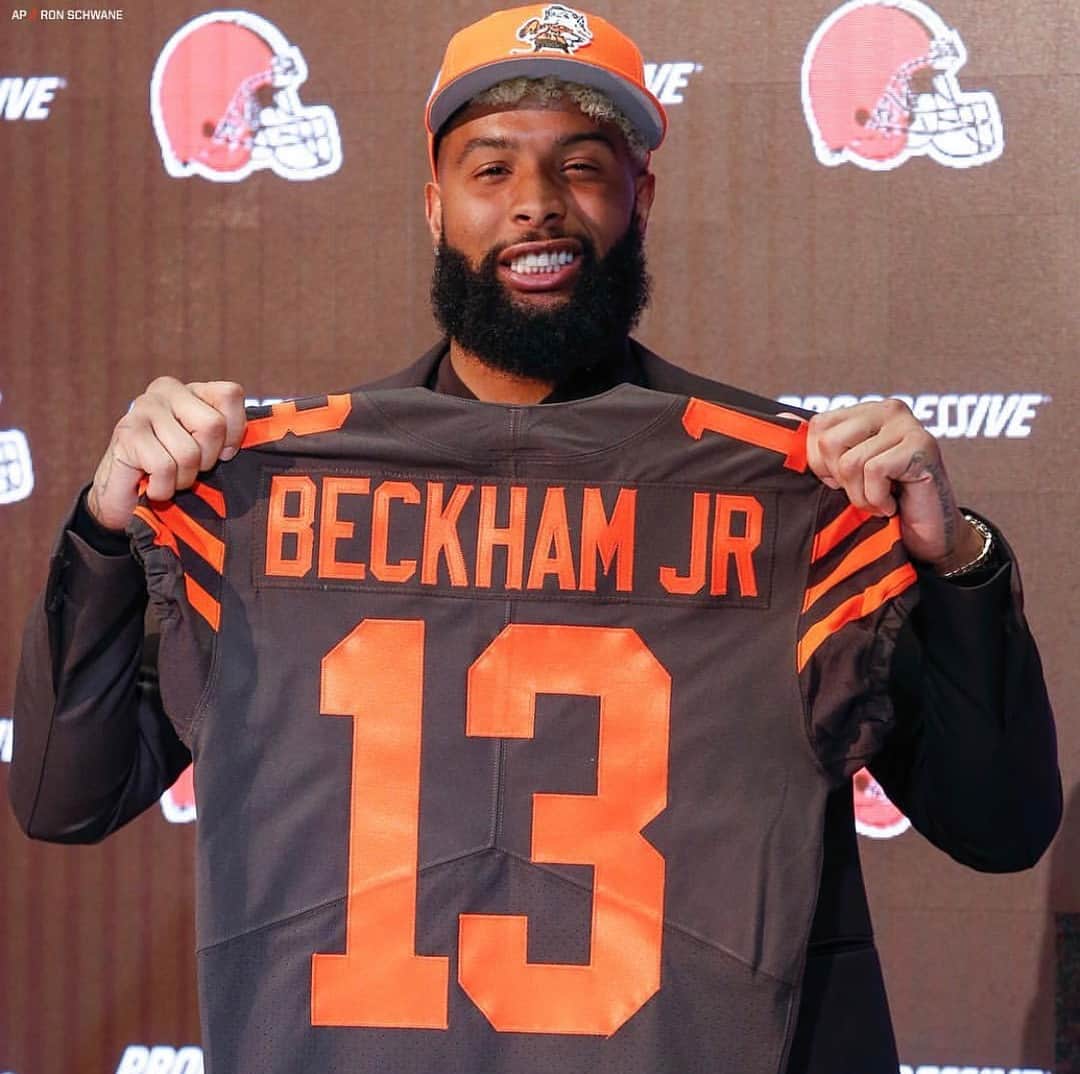 のインスタグラム：「God, Im so thankful for this opportunity to continue doin what I love .... Believeland LETS ROCK OUT!」