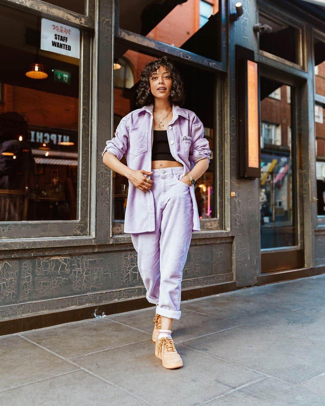 ASOSさんのインスタグラム写真 - (ASOSInstagram)「Pree that pocket logo embroidery 👀 👌 📸 @itslinamar 🔎 Reclaimed Vintage Inspired cord shirt (1440842) and trousers (1421187) 🗣 Image description: Lina wearing a purple cord co-ord」4月2日 5時32分 - asos