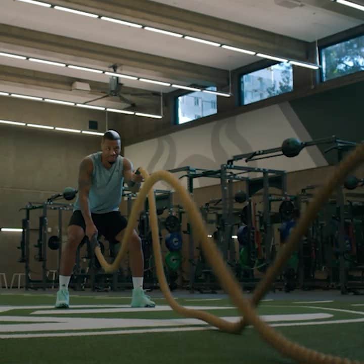 デイミアン・リラードのインスタグラム：「My mentality has always been the same. There are no obstacles that can stop me from putting in the work necessary to accomplish my goals. #FeelNoLimits @biofreeze」