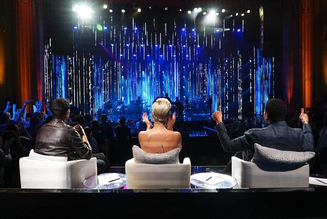 ライオネル・リッチーさんのインスタグラム写真 - (ライオネル・リッチーInstagram)「Ready for your @americanidol TOP 20?! 👍🏽👍🏽Tune in TONIGHT 8|7c on ABC! #americanidol」4月2日 6時03分 - lionelrichie