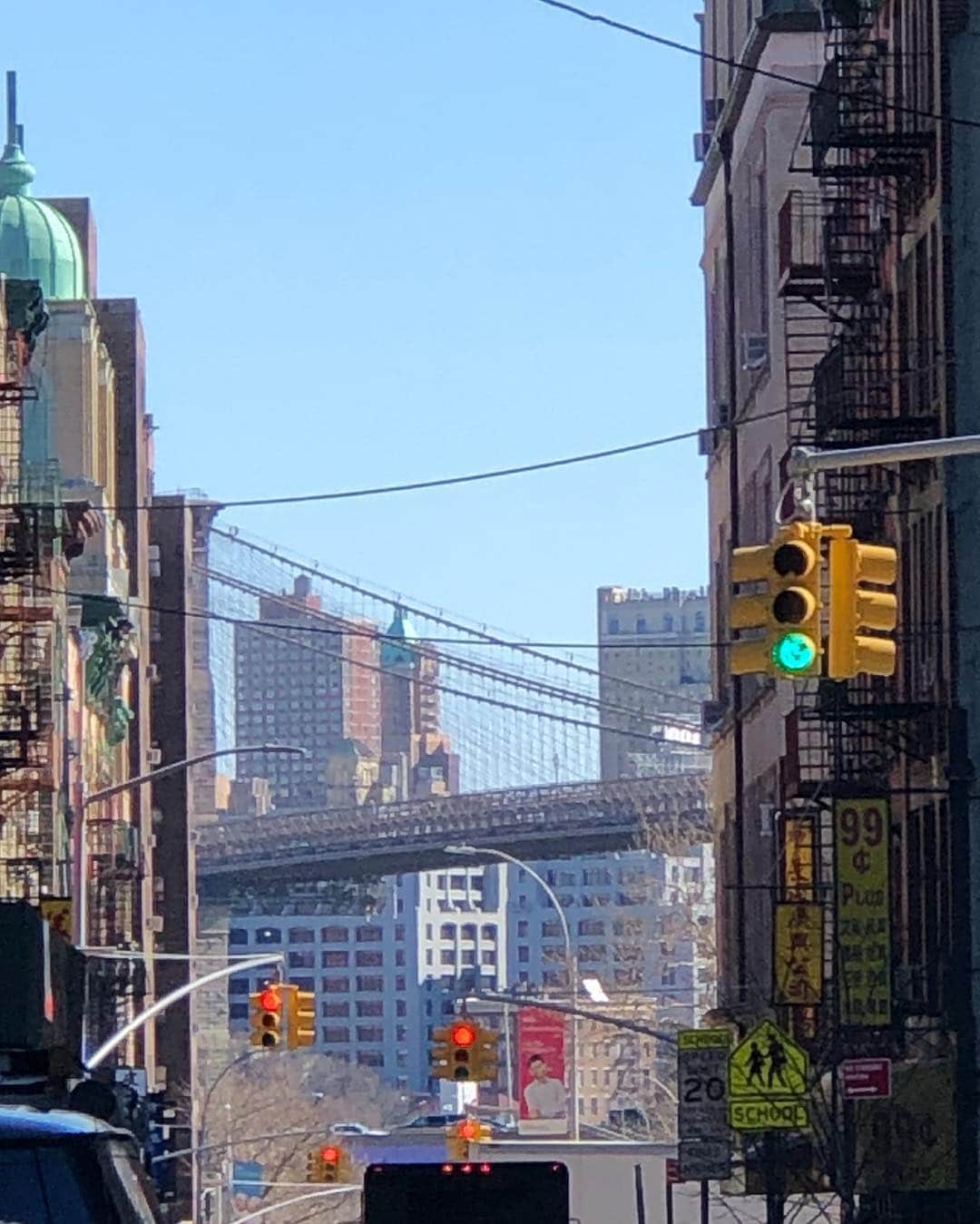 ダン・ブカティンスキーさんのインスタグラム写真 - (ダン・ブカティンスキーInstagram)「Adventure to Chinatown with the kids on a beautiful first day of April ... highlight?  @nomwah #NomWahTeaParlor with so many #GF options!  #springbreak」4月2日 6時47分 - danbucatinsky