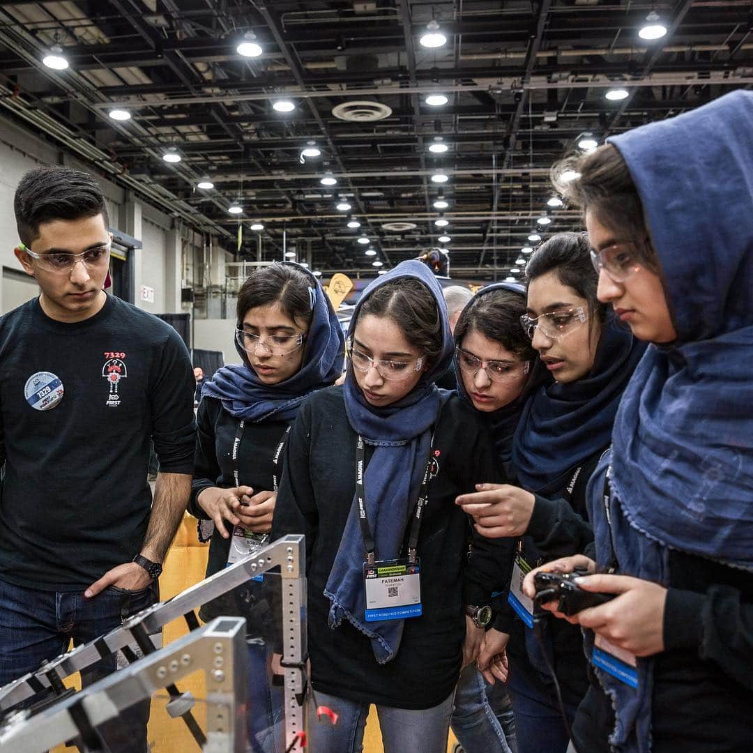 ニューヨーク・タイムズさんのインスタグラム写真 - (ニューヨーク・タイムズInstagram)「Afghanistan’s first-ever girls’ robotics team became a global sensation in 2017 when they were denied visas into the U.S. for a competition in Washington. Eventually, they got to compete. @nytgender sent @andreadicenzo to photograph them through much of what one team member called the “best year.” Swipe left to see photos from their journey. At the competition in Washington, they received a silver medal for courageous achievement and, in Afghanistan, they were received as symbols of progress. In the time since, the group has shuttled between their homes in Herat and competitions in North America. They have amassed tens of thousands of Facebook followers and have delivered messages about “resilience” and “self-confidence.” It was an unimaginable odyssey between 2 worlds, as their friends and families faced continued violence in Afghanistan. Visit @nytgender and the link in our profile read more.」4月2日 6時57分 - nytimes
