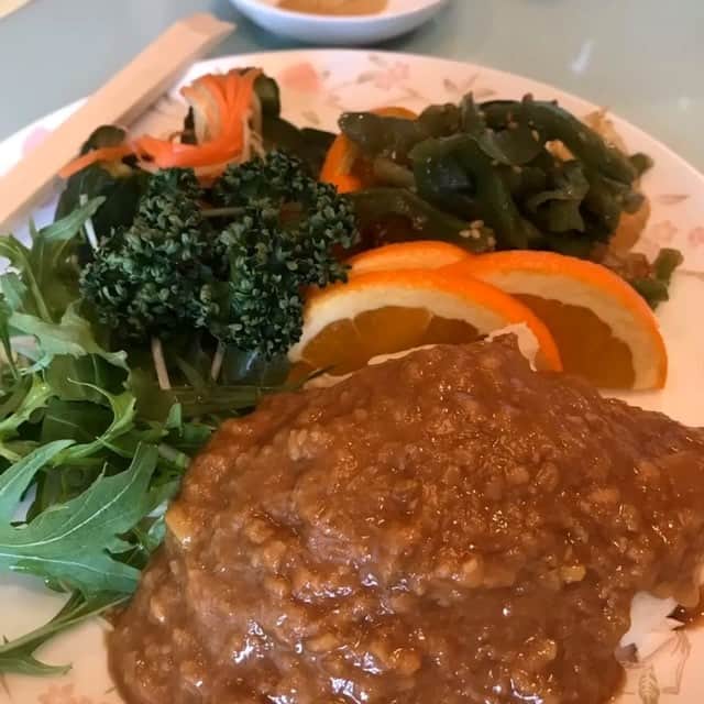 のインスタグラム：「. lunch #Chinesecuisine 😋 yummy💓 3,500yen . . 先日は友達と、#テーブルバイキング へ 45種類のメニューから選べるし 熱々を持って来てもらえる👌 . 20種類ちょっと食べましたw 3500円税別で満足度が高い料理 . 3品ずつ頼めるシステム 赤ちゃん2人いたけど個室で安心できました(個室料金別途) . ベビーベッドの貸し出しもあり これ本当嬉しい 美味しかったです💕 . #四川料理 #桃源郷 011-511-3136 #北海道 #札幌市中央区 南十条西3-1-1 #札幌 #パークホテル 4F https://tabelog.com/hokkaido/A0101/A010104/1000033/ . =============== 私の食べ歩きの記録は My record of eating out. 제 외식기록 ↓↓↓ #sayaka動画 =============== . #中華 #中華料理 #麻婆豆腐 #棒棒鶏 #札幌グルメ #札幌食べ歩き #札幌パークホテル #札幌ランチ #札幌食べ歩き #札幌子連れ #札幌市 #さっぽろ #バイキング #ランチバイキング #札幌ママ #北海道ママ #sapporoparkhotel #sapporo #sapporolunch #sapporofood #hokkaidolikers」