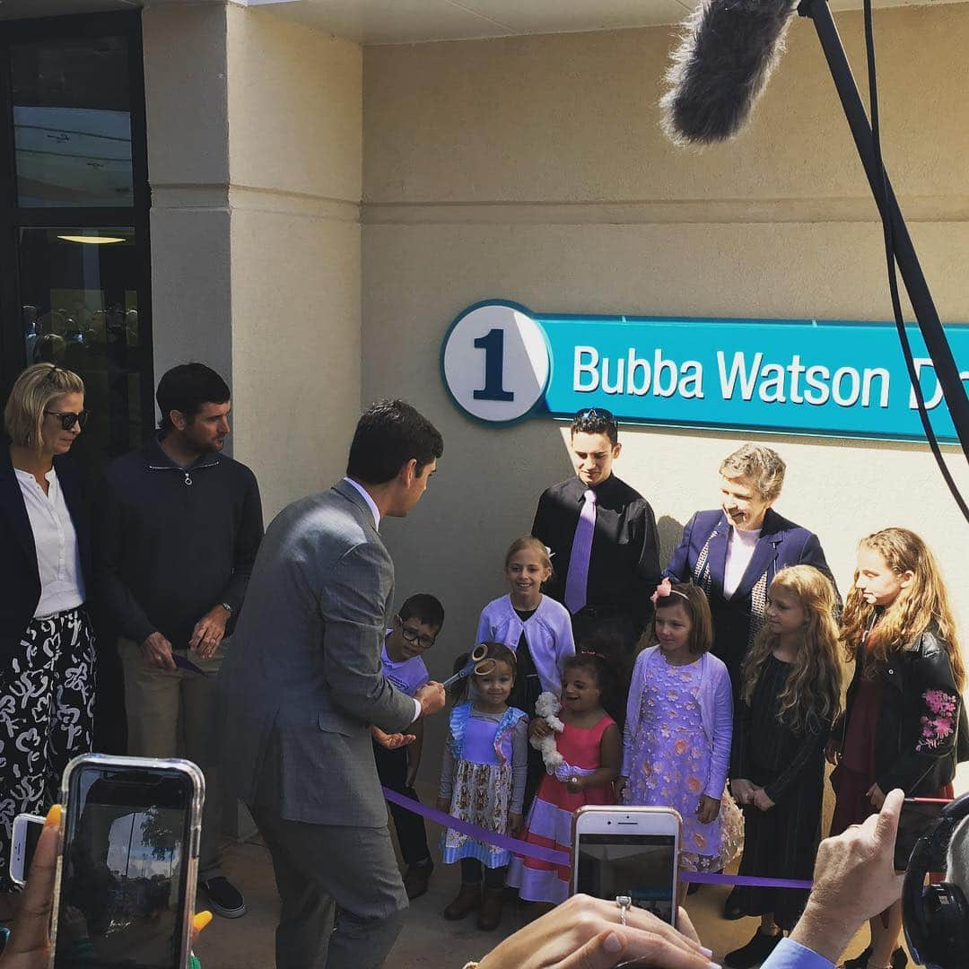 バッバ・ワトソンさんのインスタグラム写真 - (バッバ・ワトソンInstagram)「Celebrating the 50th Anniversary of @studerchildrens Hospital AND the completion of the new building today!! Great to be a part of this exciting expansion that will impact even more families for years to come! It was special to get to meet and hear stories from 4 of the original nurses too! #PensacolaProud #ForTheKids」4月2日 7時46分 - bubbawatson