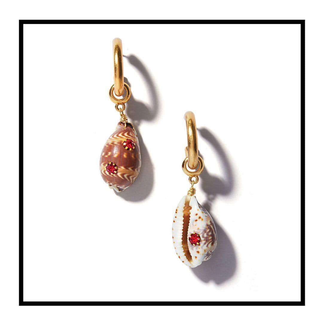 ShopBAZAARさんのインスタグラム写真 - (ShopBAZAARInstagram)「Our exclusive #SBZHero with jewelry brand of the moment @brinkerandeliza, is the perfect warm-weather accessory. Natural seashells accented with vibrant ruby Swarovski crystals delicately hang from classic gold hoops, and swing just right for a playful and eye-catching look you’ll love. #taptoshop」4月2日 8時01分 - shopbazaar