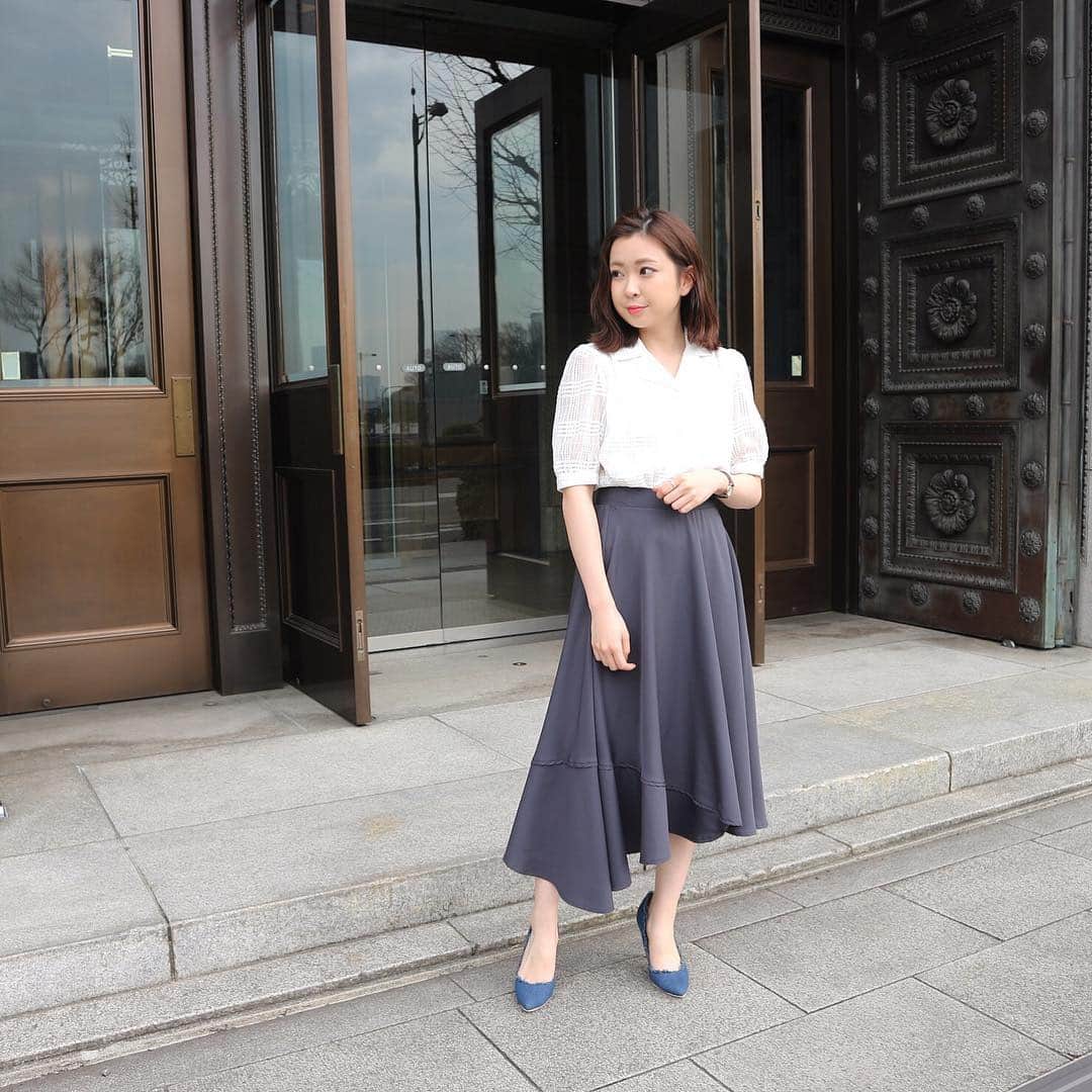 ミーアさんのインスタグラム写真 - (ミーアInstagram)「. . 《must buy item》 ☑︎開襟チェックブラウス . ☑︎サイド切替スカート . 画像をタップして今すぐチェック▶︎▶︎」4月2日 17時51分 - miia_official