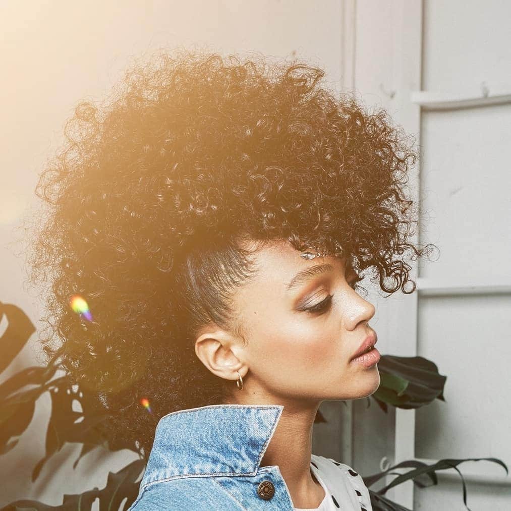 ghd hairさんのインスタグラム写真 - (ghd hairInstagram)「Serving looks just in time for festival season ✨Check out our latest  #trendtuesday to recreate 😍  #ghdhair #ghdstyle #afroinspo #afrogoals #hairgoals」4月2日 18時00分 - ghdhair