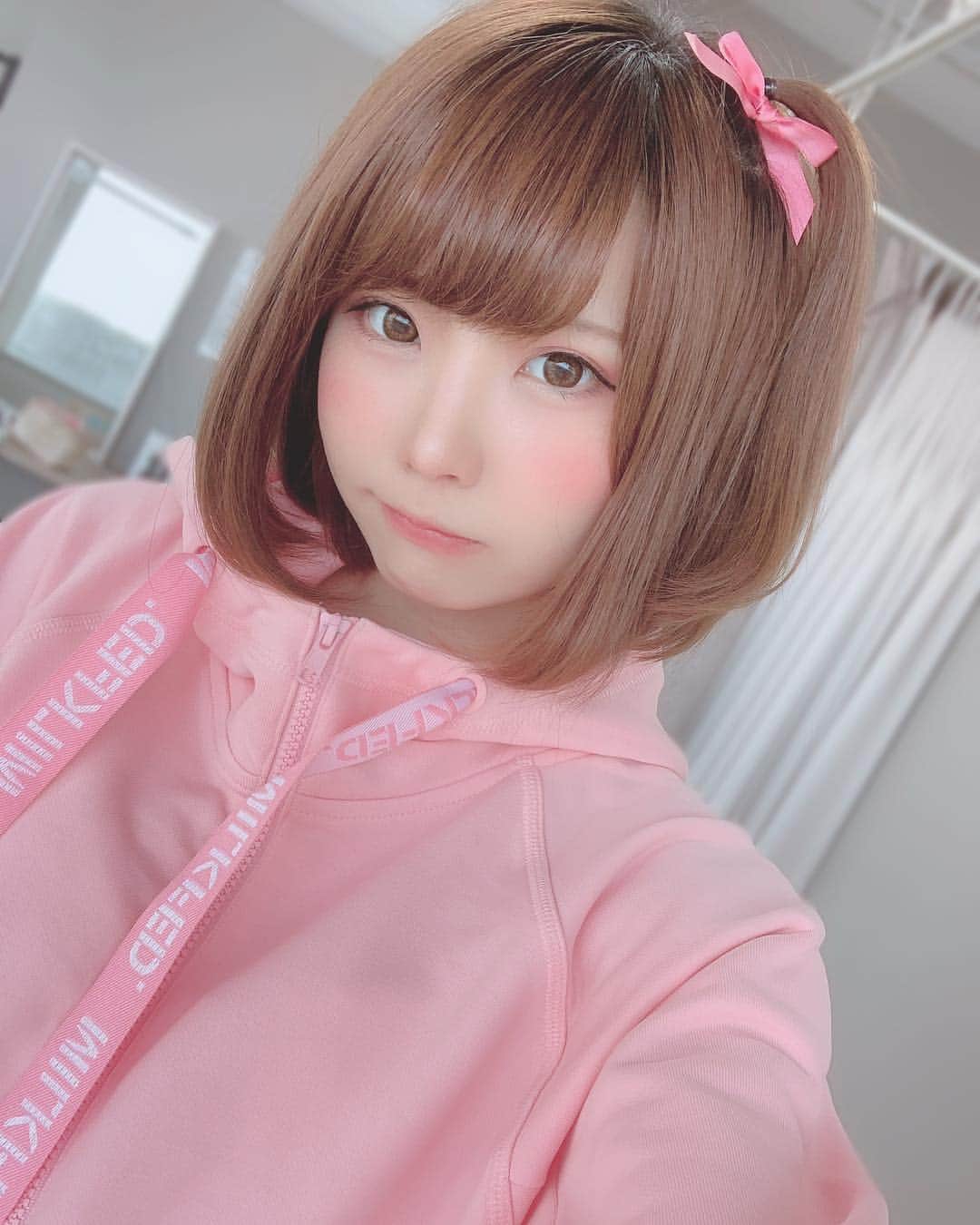 のインスタグラム：「今日はゴー☆ジャス動画の収録🎀 DBDをやると聞いてワクワク😋🎶 Tops:#milkfed」