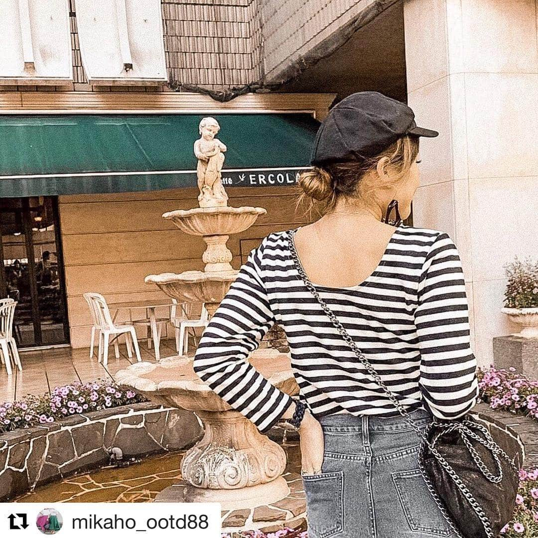 ショップにこにこさんのインスタグラム写真 - (ショップにこにこInstagram)「#Repost @mikaho_ootd88 with @get_repost ・・・ mika_ootd❁¨̮ ・ あーなんてたくましい背中😂 いやほんとにガタイ良すぎ、、 このトップス絶対欲しかったやつ🌟 最近暖かいから薄着でいける嬉しい🌸 ・ -------------------------------------- #トップス @reedit_official @reedit_ #キャスケット @emoda_official @emoda_snap  #バッグ @shopnikoniko -------------------------------------- #ootd #ootdfashion #ootd💗  #fashion #fashionstyle #fashiongram  #ozoc #splay #simple #casualstyle#l4l #simple #jhp #code #codenate #mikaho #コーデ #今日のコーデ #きょコ  #ファッション #毎日コーデ #通勤コーデ  #リエディ #リエディスタ」4月2日 18時12分 - shopnikoniko