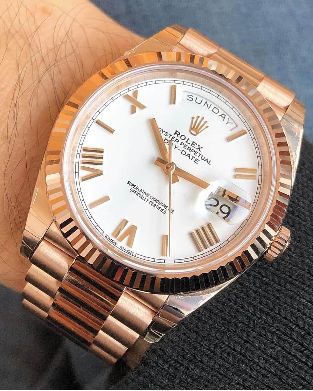 Daily Watchさんのインスタグラム写真 - (Daily WatchInstagram)「Up close 🔍 Rose Gold Rolex Day-Date 40. Photo by @honolulutimeco」4月2日 18時17分 - dailywatch