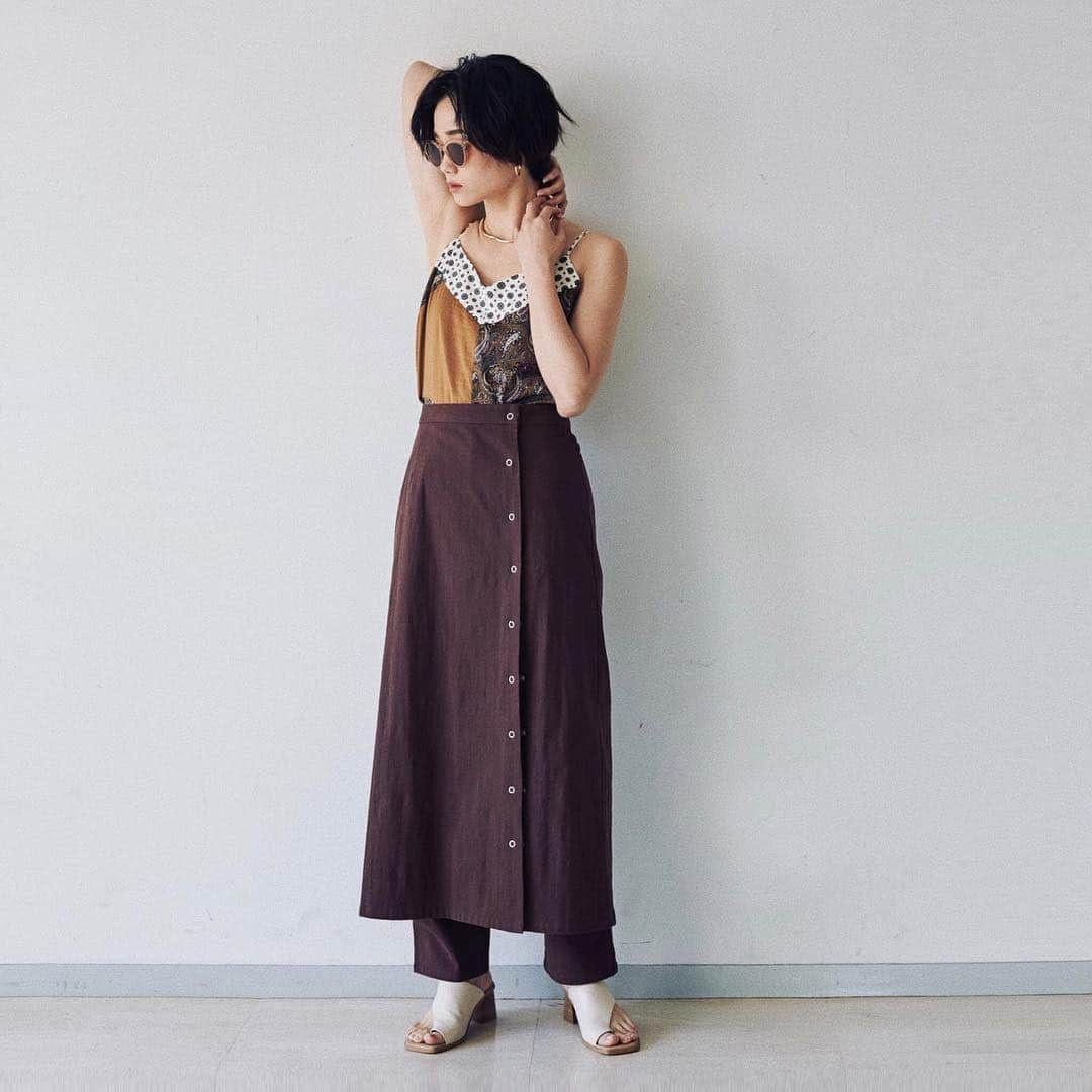 Ungridさんのインスタグラム写真 - (UngridInstagram)「. . 【4/5(fri)NEW ARRIVAL】 #ラップスカートコンビパンツ オフホワイト/ブラウン S/M ¥15,120(tax in) . 🛒アイテム詳細は画像をタップ👆 @ungrid_official . #Ungrid #Ungrid_official」4月2日 18時19分 - ungrid_official