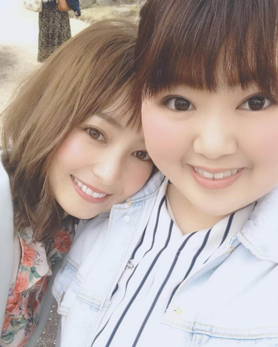 山口夏実さんのインスタグラム写真 - (山口夏実Instagram)「髪型がペチャンコでカツラみたいだけど、 載せちゃう🕺🏼 厳島神社は桜が満開です🌸 牡蠣も食べたし揚げもみじ饅頭も食べたし、大満足☺️🙏！ やっぱり鹿は可愛いな〜❤️🥺 プリプリお尻🍑！次は九州か北海道に行きたい🇯🇵🌸 ＊ ＊ #宮島 #厳島神社 #miyajima #hiroshima #広島 #旅行 #広島旅行 #女子旅 #桜 #春 #sakura #japan #メイク」4月2日 18時23分 - natsumi19910625