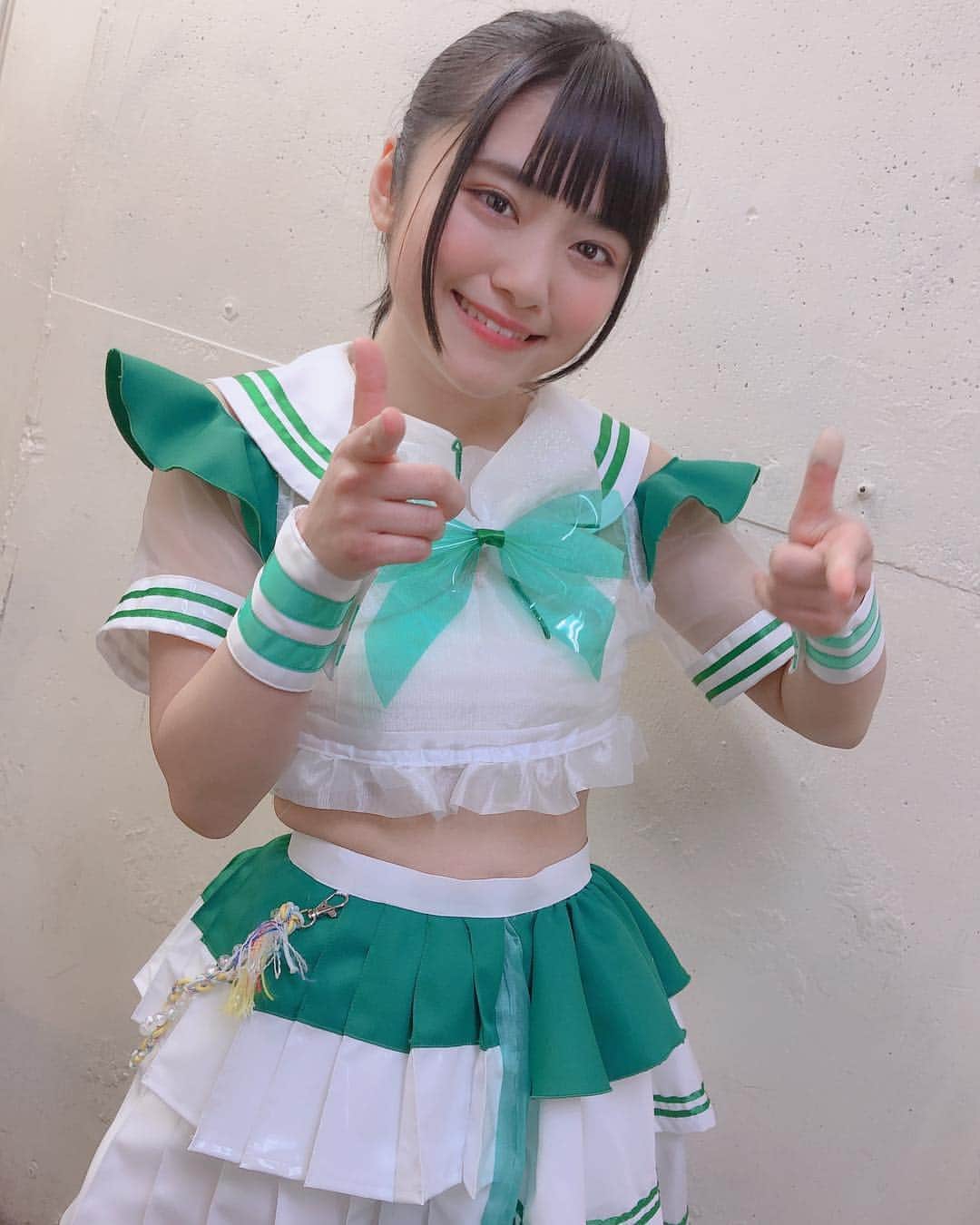 虹のコンキスタドールさんのインスタグラム写真 - (虹のコンキスタドールInstagram)「スタッフ的には2枚目がオススメです♡ #ニジスタグラム #虹コン #岡田彩夢 #サマーげっちゅ」4月2日 18時40分 - 2zicon