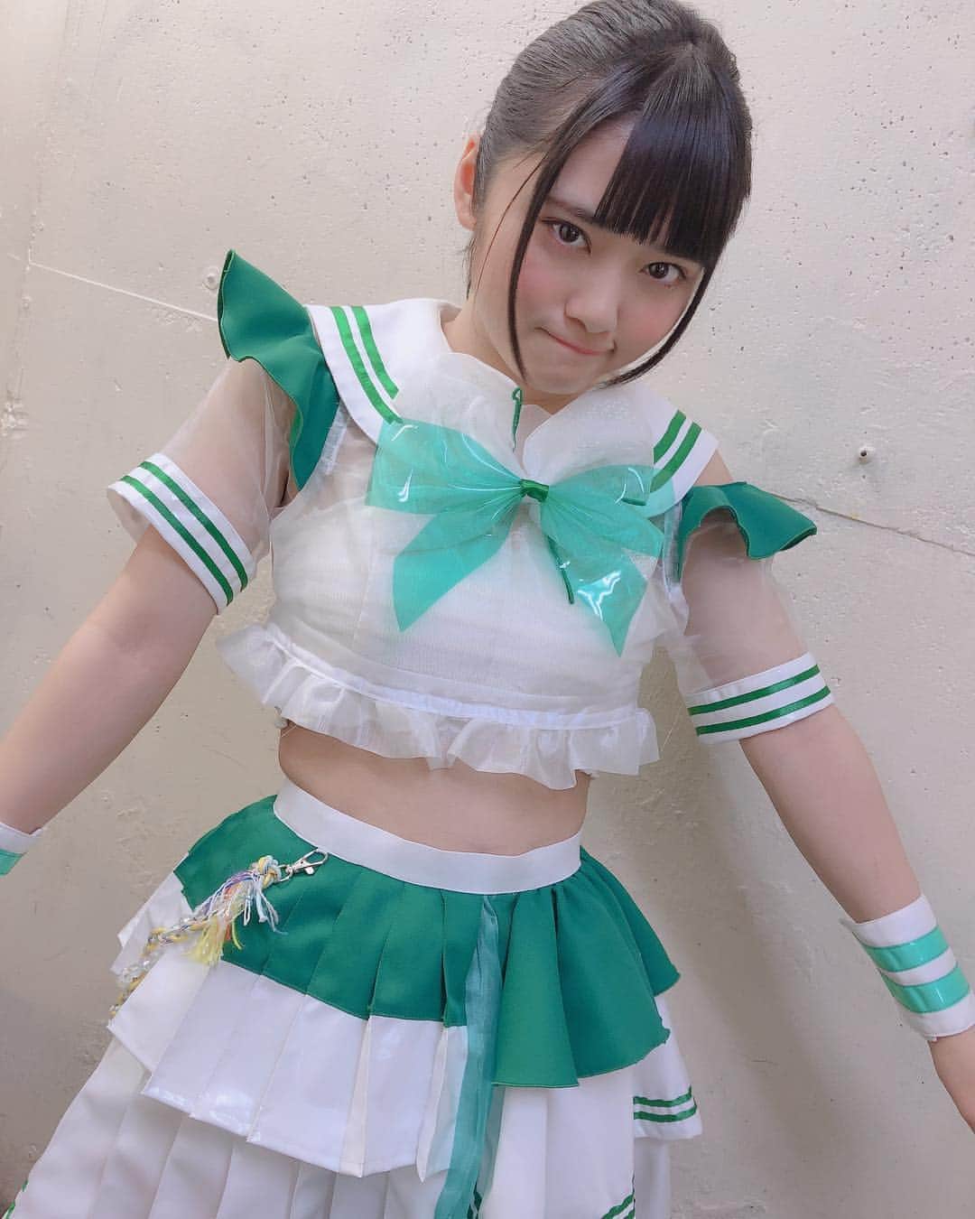 虹のコンキスタドールさんのインスタグラム写真 - (虹のコンキスタドールInstagram)「スタッフ的には2枚目がオススメです♡ #ニジスタグラム #虹コン #岡田彩夢 #サマーげっちゅ」4月2日 18時40分 - 2zicon