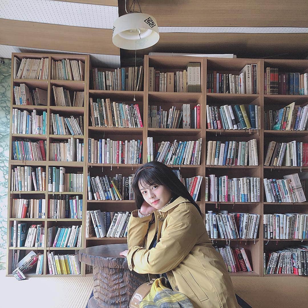 のインスタグラム：「* 人形さま巡りしてたら 文庫見つけました📚 こんな所あるなんて知らなかった！ #村上市」
