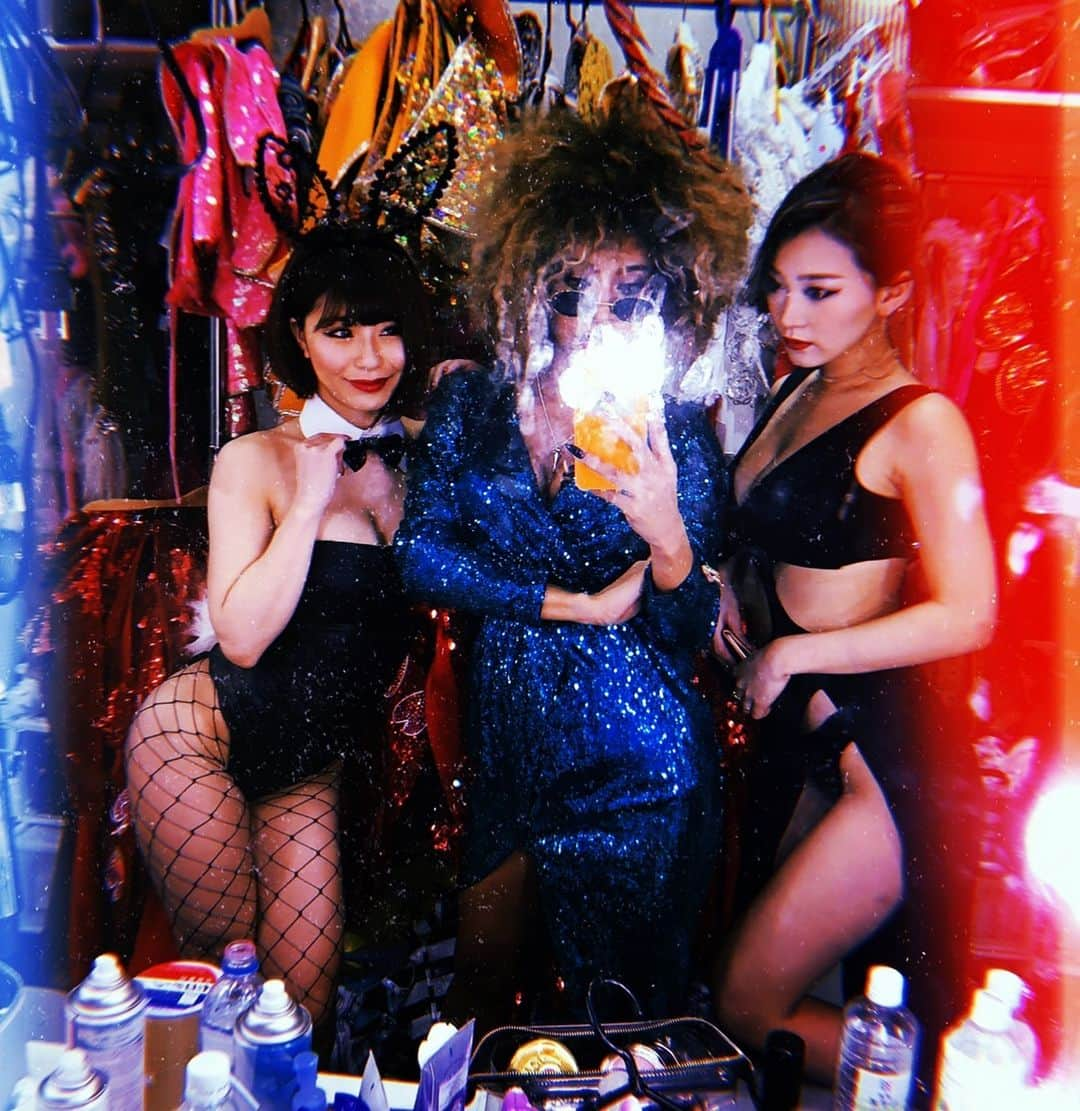 Ichigoのインスタグラム：「4月前半の出演スケジュール👯❤️ 2.5.6.7.9.11.14.15日 この日はバーレスクにいます  おまちしてます🍓🍓🍓 #バーレスク東京 #バーレスクtokyo #burlesquetokyo#burlesque#dance#show#showgirl #showdance#showclub#nightclub #japan #tokyo #roppongi #sexy #japanesegirl」