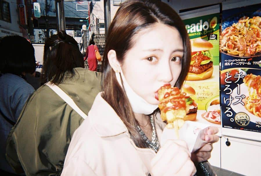 青島妃菜さんのインスタグラム写真 - (青島妃菜Instagram)「.﻿ ﻿ おいしい食べ物は私の味方！☺︎☺︎﻿」4月2日 19時00分 - hina1226_01