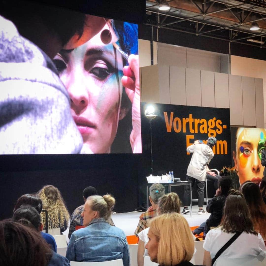 Amazing JIROさんのインスタグラム写真 - (Amazing JIROInstagram)「I'm back from Dusseldorf Germany!  Attending the Make-up artist design show 2019 as one of the presenters was such a wonderful experience!  The theme of this makeup was to express my art freely by mixing different elements from SFX makeup, face paint, and beauty makeup.  I wanted to show the audience that makeup is a free expression, and you can use different materials or elements to create art.  Thank you @kryolanofficial for allowing me to be part of this. It was a wonderful opportunity and experience. I enjoyed sharing my story and showing my art to the people in Germany. Hope to visit this beautiful country again. Thank you for those who came to the event. I hope you enjoyed it!  Lastly, thank you @lea.jjosephine for your great modeling!  Face paint : #amazing_jiro Model : Lea @lea.jjosephine Special thanks : @kryolanofficial  #Kryolan #amazing_jiro #makeupartistdesignshow #mads2019 #BeautyDüsseldorf #messeduesseldorf #düsseldorf #dusseldorf #germany #facepaint #makeup #makeupartist #beauty #event #art #デュッセルドルフ #ドイツ #ビューティー #フェイスペイント #イベント #アート」4月2日 19時09分 - amazing_jiro