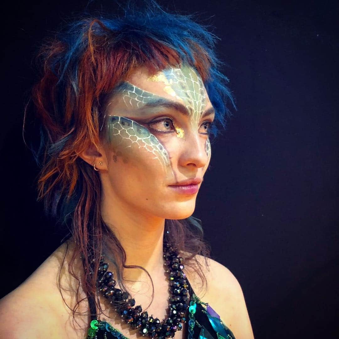 Amazing JIROさんのインスタグラム写真 - (Amazing JIROInstagram)「I'm back from Dusseldorf Germany!  Attending the Make-up artist design show 2019 as one of the presenters was such a wonderful experience!  The theme of this makeup was to express my art freely by mixing different elements from SFX makeup, face paint, and beauty makeup.  I wanted to show the audience that makeup is a free expression, and you can use different materials or elements to create art.  Thank you @kryolanofficial for allowing me to be part of this. It was a wonderful opportunity and experience. I enjoyed sharing my story and showing my art to the people in Germany. Hope to visit this beautiful country again. Thank you for those who came to the event. I hope you enjoyed it!  Lastly, thank you @lea.jjosephine for your great modeling!  Face paint : #amazing_jiro Model : Lea @lea.jjosephine Special thanks : @kryolanofficial  #Kryolan #amazing_jiro #makeupartistdesignshow #mads2019 #BeautyDüsseldorf #messeduesseldorf #düsseldorf #dusseldorf #germany #facepaint #makeup #makeupartist #beauty #event #art #デュッセルドルフ #ドイツ #ビューティー #フェイスペイント #イベント #アート」4月2日 19時09分 - amazing_jiro