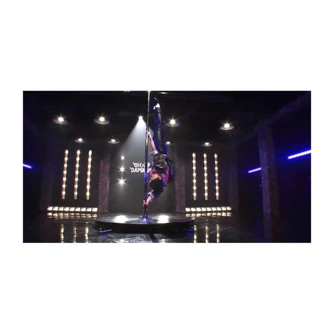 U-YEAH さんのインスタグラム写真 - (U-YEAH Instagram)「Pole dance. 1_hand stand,  2_pencil, 3_IINE dance pole version,  #OMDP #poledance」4月2日 19時12分 - u_yeah1983
