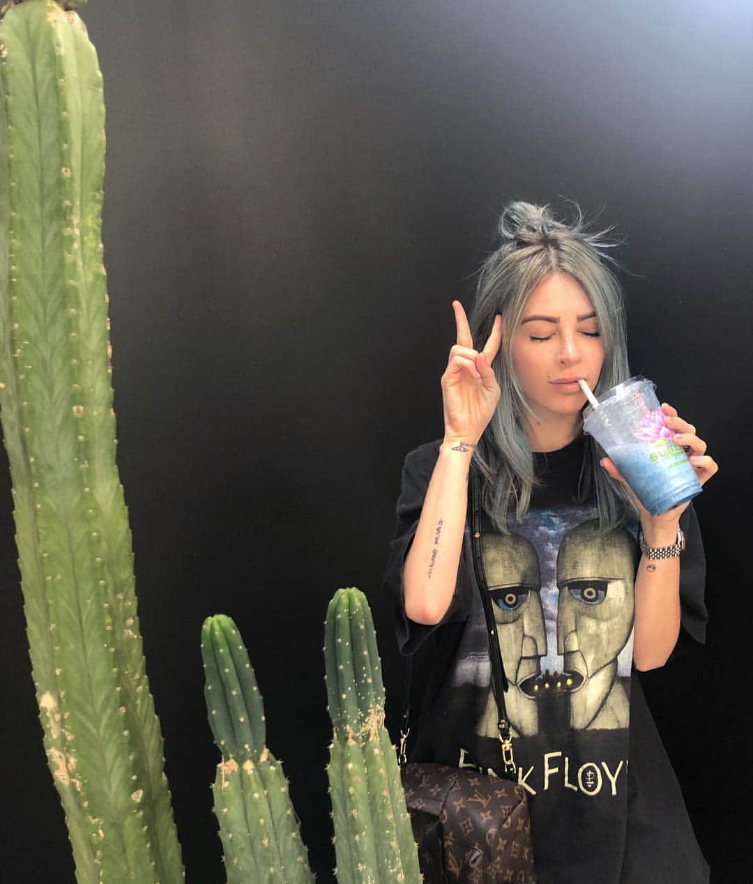 アリソン・ワンダーランドのインスタグラム：「tripped today 🍄」