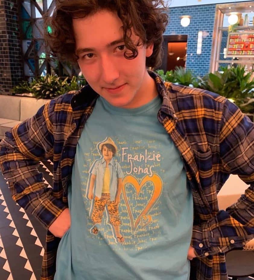 E! Onlineさんのインスタグラム写真 - (E! OnlineInstagram)「We were going to make a Frankie Jonas appreciation post, but he already beat us to it. (📷: Instagram)」4月2日 10時17分 - enews