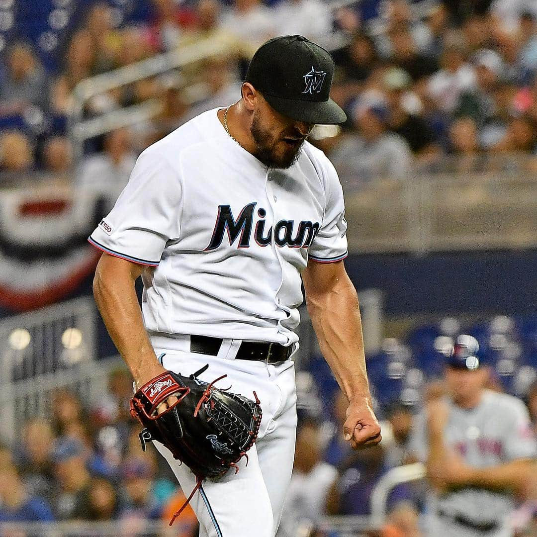 マイアミ・マーリンズさんのインスタグラム写真 - (マイアミ・マーリンズInstagram)「Baseball in his veins. #JuntosMiami」4月2日 10時20分 - marlins