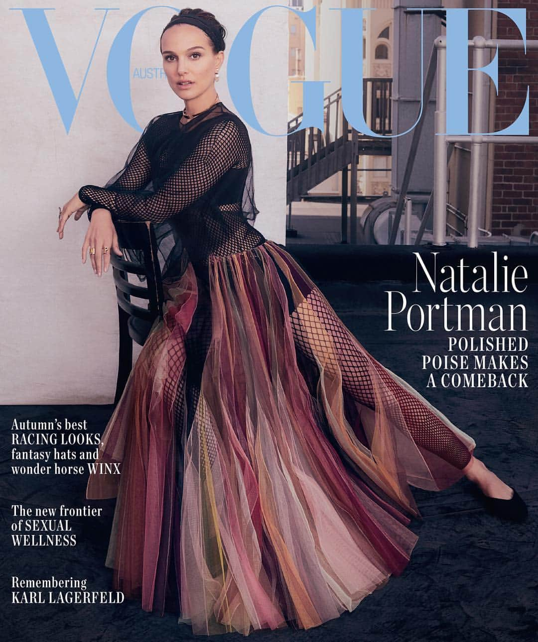 ナタリー・ポートマンさんのインスタグラム写真 - (ナタリー・ポートマンInstagram)「Thank you @vogueaustralia Photography: @emmasummerton Styling: @jilliandavison Hair: @sophieroberts_hair Make-up: @lindajefferyesmakeup Interview: @sophieted Casting: @rikki_keene #Vogue #Australia #Dior」4月2日 10時59分 - natalieportman