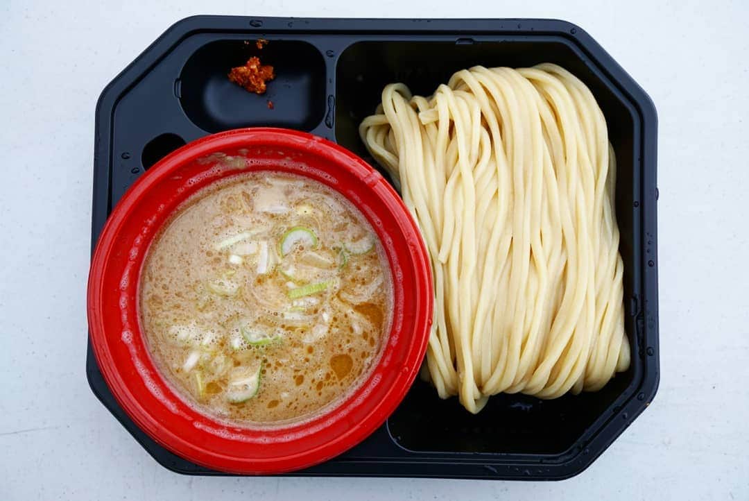 石関友梨さんのインスタグラム写真 - (石関友梨Instagram)「先週、小山の最強ラーメン祭に行って来たよ！ #若武者 #龍介 #千茶屋 #弥七 #照の坊 #癒庵 #神豚 #宮本 #焔 #栃木グルメ 栃木ラーメン #小山ランチ」4月2日 10時53分 - yurimorico