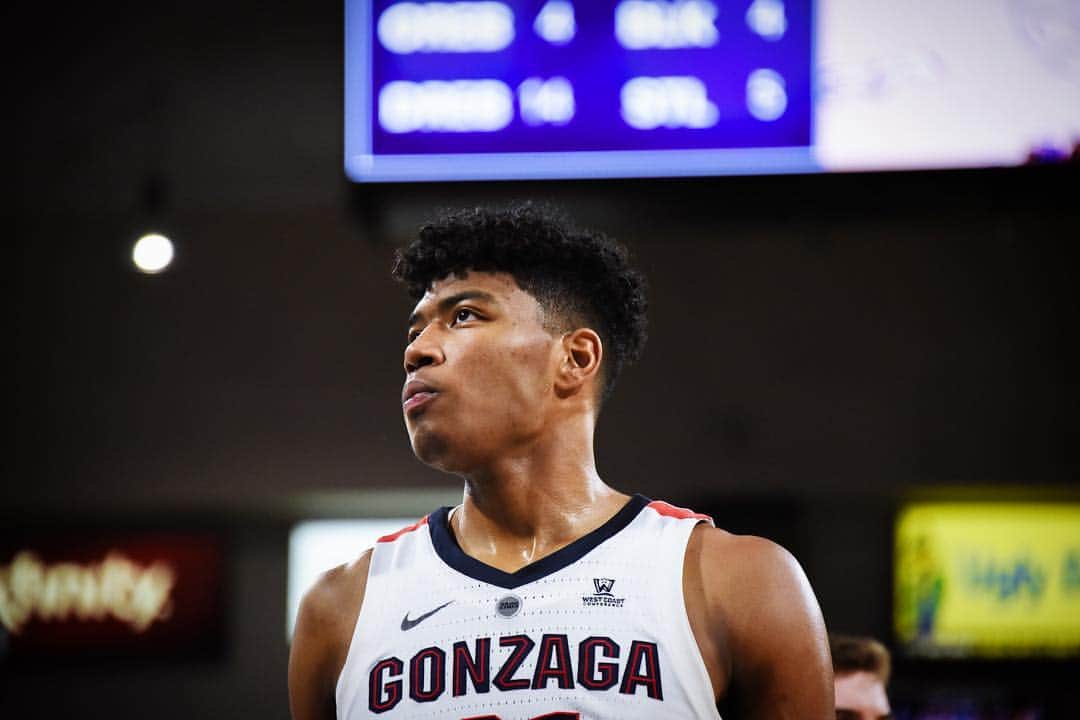 八村塁のインスタグラム：「Love my teammates, love my coaches, love my Gonzaga family. Thank you for an awesome season. 最高なシーズンをありがとう。チームメイト、コーチ達、そしてゴンザガのファンの皆さん大好きです。」