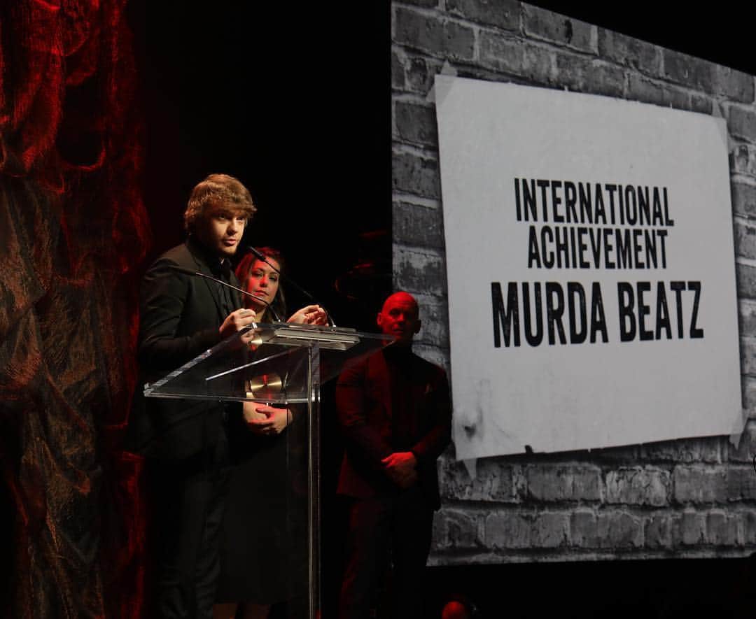SOCANさんのインスタグラム写真 - (SOCANInstagram)「@murdabeatz takes the International Achievement Award #socanawards」4月2日 11時03分 - socanmusic