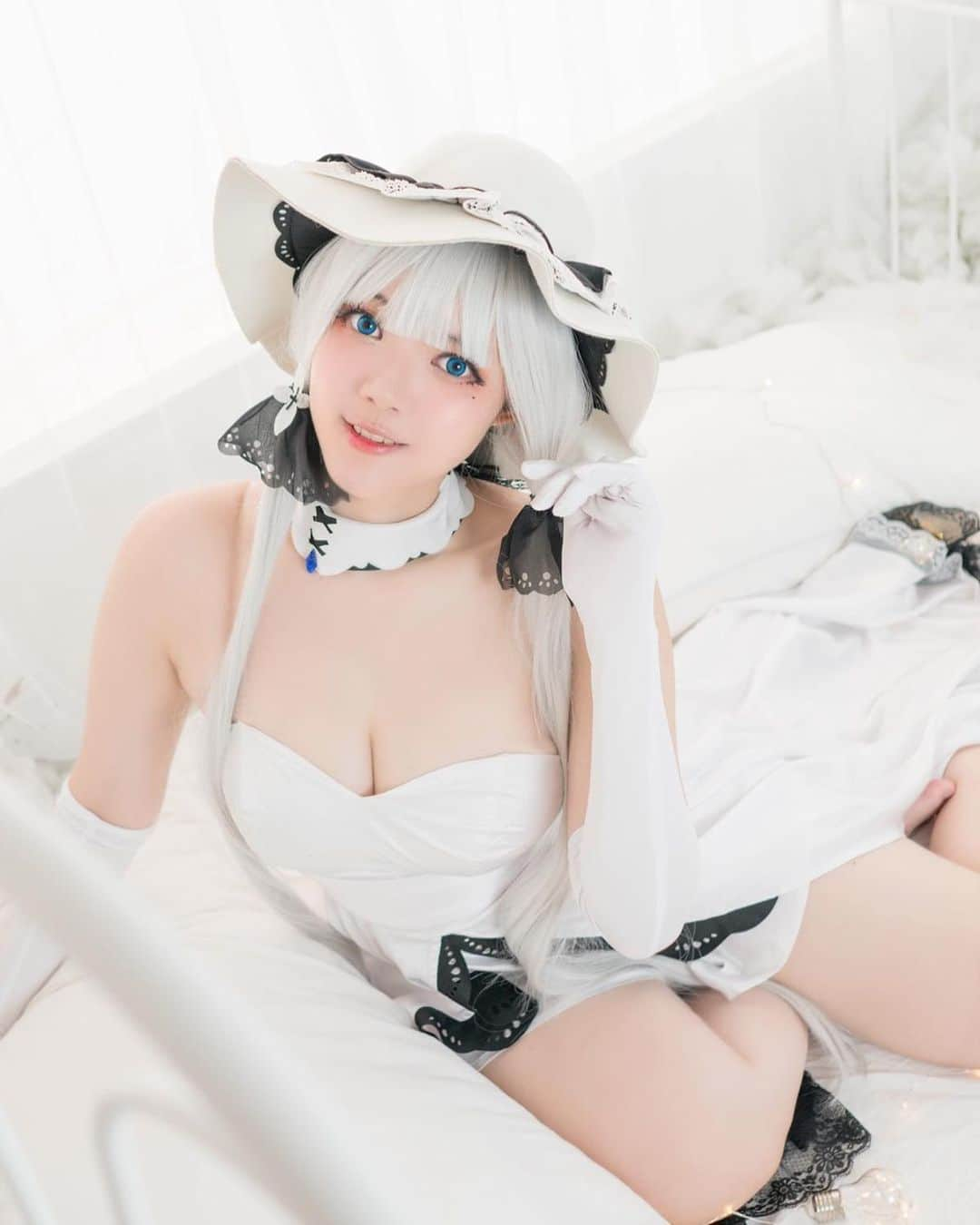 YingTzeさんのインスタグラム写真 - (YingTzeInstagram)「Thank you so much for supporting my latest Azur Lane “ Illustrious Only “ Photobook ! ❤️✨ _ I’m really surprised that it’s almost sold out ( only 5 books left ) despite me forgetting to promote about my online sales ! 😭 I just realized that I only posted about it once ~ thank you all so much for your tremendous support !  Should be able to start packing by this weekend ~ 💕 Last chance to grab my merchandise ~ check out : ▶️ https://yingtze.bigcartel.com/ _ Tonight I’ll be streaming Mobile Legends at 9pm (GMT+8). It’s time to climb up that toxic rank ladder ! See you later at my Facebook Page ! ▶️www.facebook.com/yingtze1206 _ 📸 @17.ambition  #blessed #azurlane #azurlanecosplay #azurlanejp #アズールレーン #hmsillustrious #yingtzecosplay」4月2日 11時24分 - yingtze