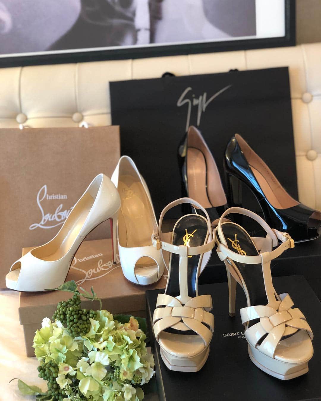 JUNKO（飯田順子）さんのインスタグラム写真 - (JUNKO（飯田順子）Instagram)「長いpantsにあわせたくて 👠 ・ #靴好き  @ysl  @louboutinworld  @giuseppezanotti #jun__ko_fashion」4月2日 11時17分 - jun__ko_