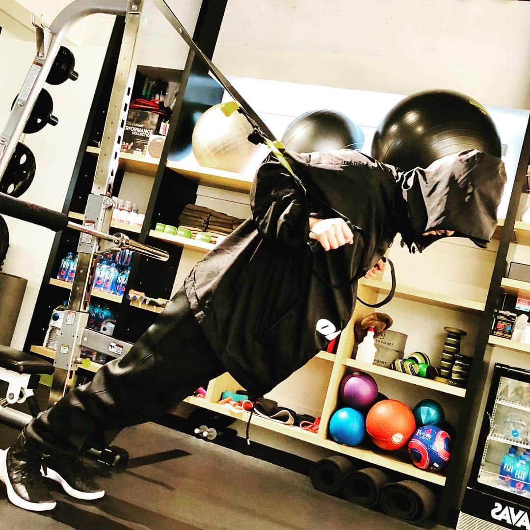 MAKIDAIさんのインスタグラム写真 - (MAKIDAIInstagram)「#pcp #likeaskijump @yoshida_pcp  今日もありがとうございました😊✨」4月2日 11時23分 - exile_makidai_pkcz
