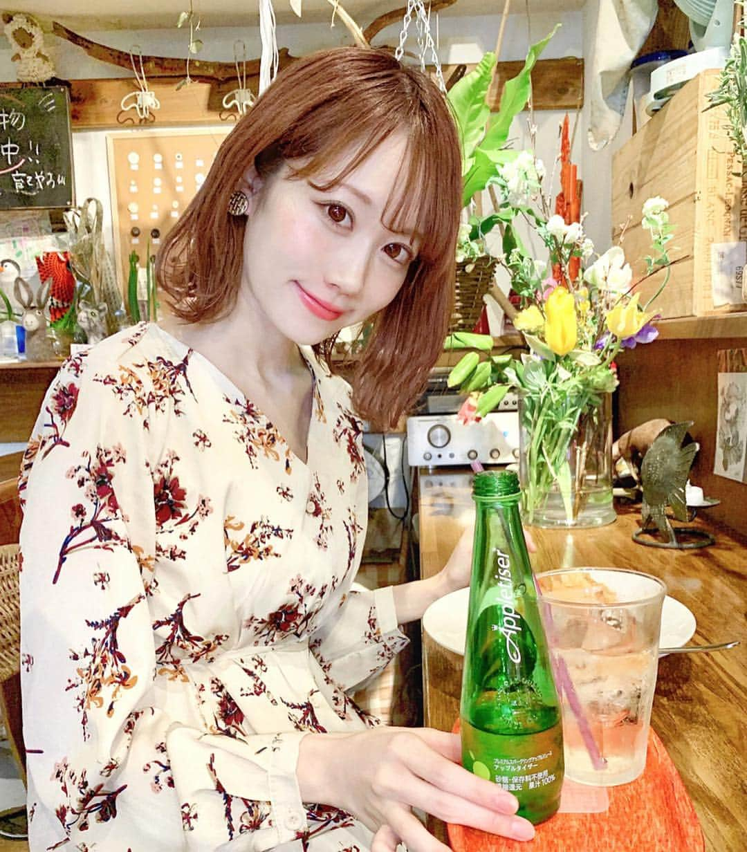 佐藤瀬奈さんのインスタグラム写真 - (佐藤瀬奈Instagram)「ずっと行ってみたかったマルモーレオでランチ💓 店内が緑であふれてて癒された〜☺️🌿⠀ ⠀ パスタのお供はアップルタイザー🍎 濃厚なパスタとスッキリしたアップルタイザーの組み合わせが最高すぎる🤤💕⠀ ⠀ 今日は暖かくて喉が渇いてたから このシュワシュワ感がたまらない〜😆✨ ⠀ お店の方達もとっても気さくで お喋りしながら楽しいランチタイムを過ごせました😋❤️⠀ 絶対また来よう🥰 ・ ・ マルモーレオCafe Dining（不動前）❤️ ☎︎03-6303-2157 ・ ・ #マルモーレオ #カフェ巡り#カフェ #不動前#不動前カフェ #目黒#目黒カフェ #カフェ好きな人と繋がりたい #カフェスタグラム#東京カフェ #カフェ散歩 #アップルタイザー #アップルタイザーカフェ部#せぷグルメ」4月2日 11時46分 - senapuu