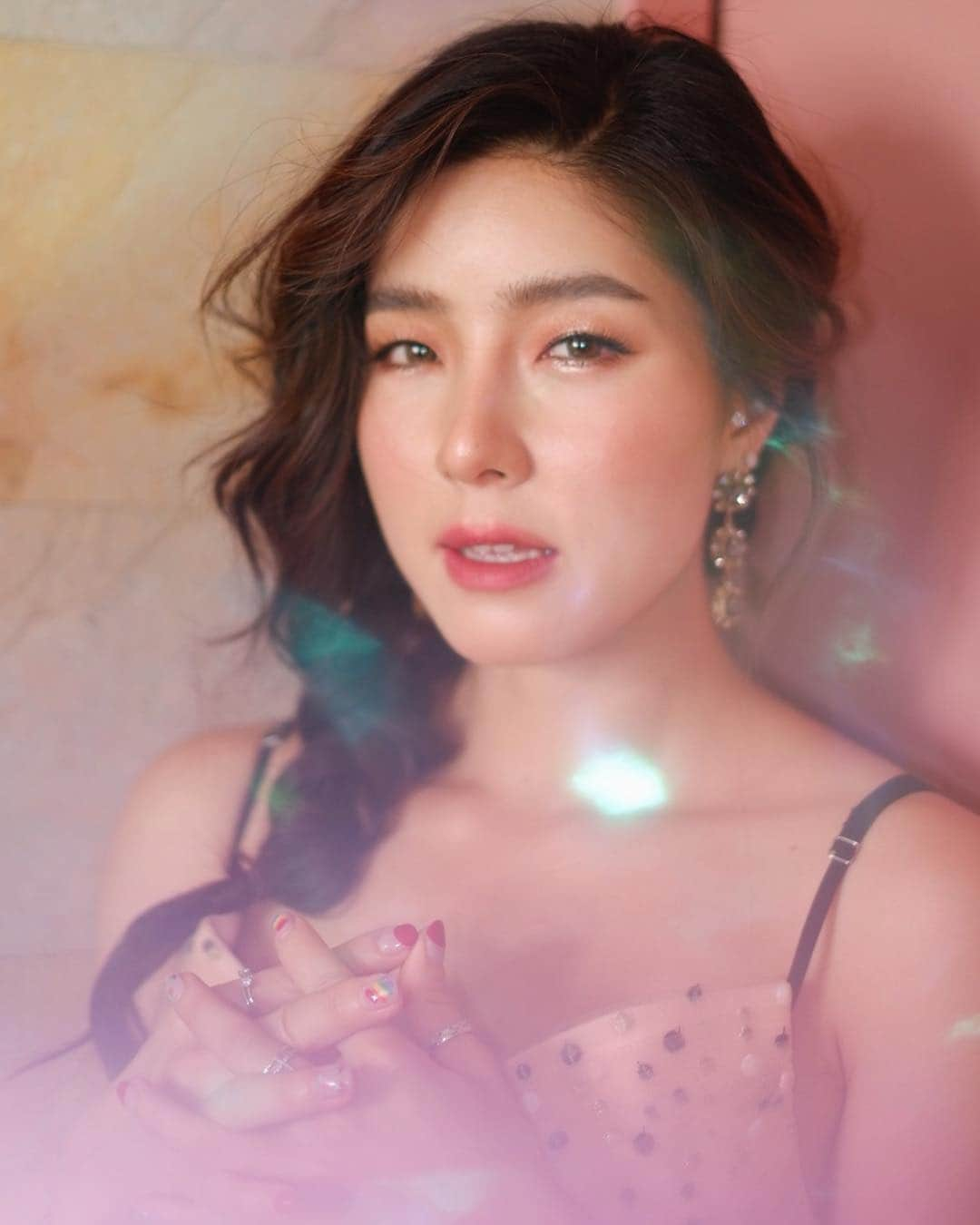 GYEON SEOさんのインスタグラム写真 - (GYEON SEOInstagram)「_* dreamy tuesday 🌸 . . MU @minddmakeup  Hair @khantarot_ball」4月2日 11時53分 - queengyeon