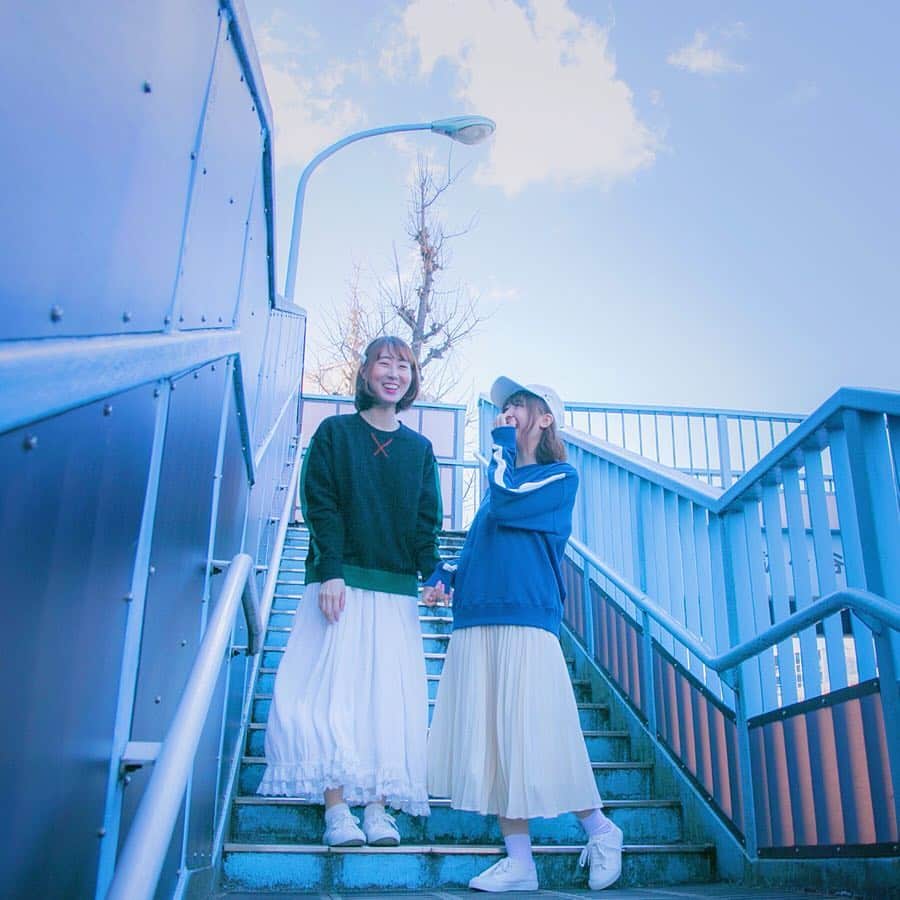 SuperGroupiesさんのインスタグラム写真 - (SuperGroupiesInstagram)「へいりんとぴかちゃんの#双子コーデ 👯‍♀️💕 ⠀⠀⠀⠀⠀ 色違いのトレーナーと ホワイトスカートでおそろです😘😆 ⠀⠀⠀⠀⠀ ヘアアレンジも白でおそろ💕 へいりんはパールヘアピン、 ぴかちゃんはキャップで二人らしくコーデ🎀 ⠀⠀⠀⠀⠀ コーデに合わせたアイテムは #僕のヒーローアカデミア コラボ商品です⚡️ ⠀⠀⠀⠀⠀ 皆さんも二人みたいに 友達と合わせたコーデで お出かけするのはいかがですか👯‍♀️ ⠀⠀⠀⠀⠀ キャラクターをイメージした ⠀⠀⠀⠀⠀ #アニメバウンド コーデでおそろするのもいいかも❤️ ⠀ ──────────────────────﻿ #アニメバウンド って何？🧐 アニメ、ゲームキャラクターの服装を連想させるコーディネートのこと！👗👠👜 ──────────────────────﻿ ⠀⠀ ⠀⠀⠀⠀⠀ 只今開催中の#アニメバウンド キャンペーン第6弾では 『僕のヒーローアカデミア』コラボアイテムなど 8名様に豪華なプレゼントが当たるので、⠀⠀⠀⠀⠀ ぜひ参加してみてください💕 ⠀ （詳細は下の情報をCHECK‼️） ⠀⠀⠀⠀⠀ ⠀⠀⠀⠀⠀ ──────────────────────﻿ ＜Today’s Item＞﻿ My Hero Academia Collaboration Series 左) Bakugo Katsuki model #トレーナー 右) Todoroki Shoto model #トレーナー ※掲載商品は販売終了しました。 We’re sorry but they’re sold out. ──────────────────────﻿ ⠀⠀ ⠀⠀⠀⠀⠀⠀ ⠀⠀⠀⠀⠀ ⠀⠀⠀⠀⠀ 🌈アニメバウンドキャンペーン第6弾開催🌈﻿ ⠀⠀⠀⠀⠀ ＝＝＝＝＝＝＝＝＝＝＝＝＝＝＝＝＝＝＝＝＝＝＝﻿ 🎁プレゼント商品🎁﻿ ※投稿の際に必ずご希望のモデルを記載してください。⠀⠀ ◆僕のヒーローアカデミア ①轟焦凍モデル 財布  ②爆豪勝己モデル 腕時計⠀⠀⠀⠀⠀ ◆名探偵コナン ③安室透モデル リュック  ④赤井秀一モデル バッグ ⠀⠀⠀⠀⠀ ◆刀剣乱舞-ONLINE- ⑤乱藤四郎モデル 傘  ⑥堀川国広モデル 腕時計 ⠀⠀⠀⠀⠀ ◆アイドリッシュセブン ⑦逢坂壮五モデル 腕時計  ⑧九条天モデル リュック ⠀⠀⠀⠀⠀ ＝＝＝＝＝＝＝＝＝＝＝＝＝＝＝＝＝＝＝＝＝＝＝﻿ ⠀⠀⠀⠀⠀ ﻿ ─────────────────────﻿ ↓応募方法はこちら↓﻿ ☑️SuperGroupies 公式アカウント（ @supergroupies ）をフォロー﻿ ☑️アニメバウンドを投稿﻿ （着て撮っても、置いて撮ってもOK！）﻿ ※キャラクターは問いません。プレゼント商品のタイトル以外でも構いません。﻿ ☑️キャプションに「#アニメバウンド / 希望のモデル」を記載﻿ ─────────────────────﻿ ﻿ ※期間中、何回でも投稿してOKです💜﻿ ﻿ ﻿ 応募期間は4月15 日（月）まで！﻿ たくさんのご応募お待ちしております👏﻿ ⠀⠀⠀⠀⠀ ⠀⠀⠀⠀⠀ キャンペーンの詳細が気になる方は、 「#アニメバウンド キャンペーン第6弾」バナーの投稿をぜひチェックしてみてください😆💨 ⠀⠀⠀⠀⠀ ⠀⠀⠀⠀⠀ ⠀⠀⠀⠀⠀ ⠀⠀⠀⠀ #supergroupies #anime #japaneseanime #スーパーグルーピーズ #アニメ #アニメコラボ #コラボグッズ #ファッションにアニメを #アニメグッス #おそろコーデ #twinlook #트윈룩 #시밀러룩 #ヒロアカ #MyHeroAcademia #bakugo #bakugoukatsuki #爆豪勝己 #轟焦凍 #todoroki #TodorokiShouto #春コーデ #今日のコーデ #ストリートコーデ #スポーティーコーデ」4月2日 12時02分 - supergroupies