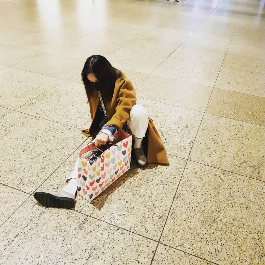 ペク・アヨンのインスタグラム：「이제 슬슬 일어나 보까!」