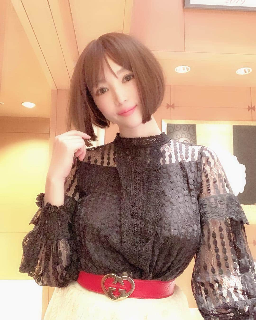 森下悠里さんのインスタグラム写真 - (森下悠里Instagram)「本日 20時から 私がディレクションした新作のお洋服 販売開始💓です✨ - 着やすさと色んなシーンで  女性がより美しく見えるポイントで 沢山こだわったお洋服たち✨ - 是非是非💓Checkしてね💋💋💋 - @sheer_inc #fashion #fashionista #ootd #ss」4月2日 13時19分 - yuurimorishita