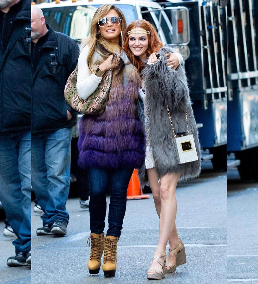 Just Jaredさんのインスタグラム写真 - (Just JaredInstagram)「@jlo and @madbrew are all smiles while filming their new movie @hustlersmovie! More pics at JustJared.com #JenniferLopez #MadelineBrewer #Hustlers Photos: Instar」4月2日 13時15分 - justjared