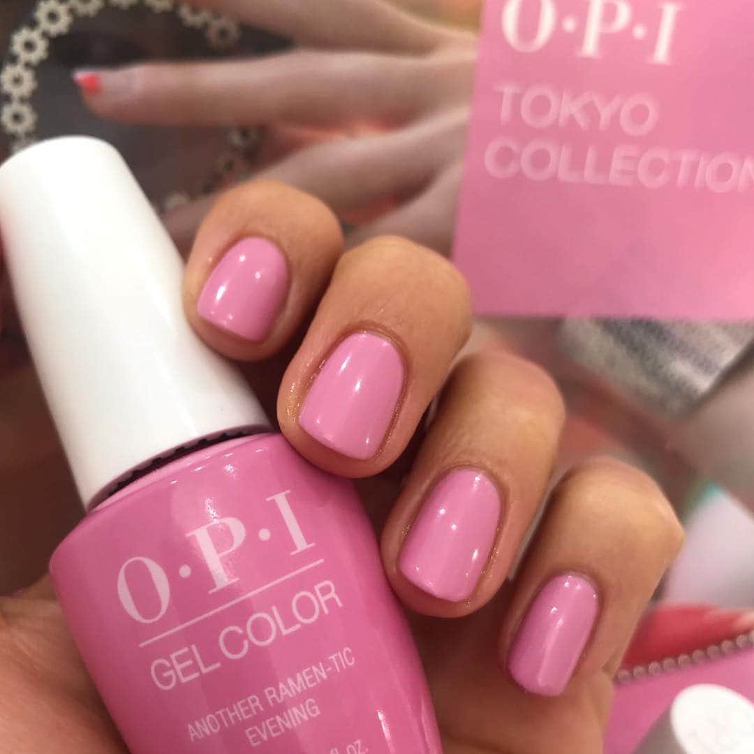 OPIさんのインスタグラム写真 - (OPIInstagram)「Treat yourself to #AnotherRamenticEvening at the nail salon 💅 💗 @centro_estetico_cometutivuoi  #OPITokyo #pinknails #gelmanicure #gelnails」4月2日 13時16分 - opi