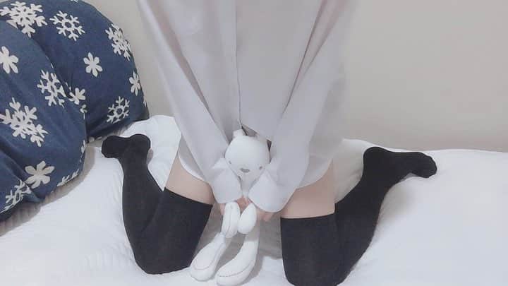 のインスタグラム：「しろくろ はだいろ。」
