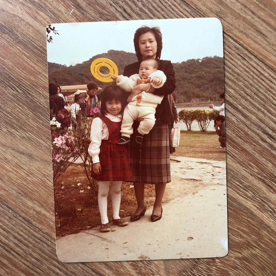 爽爽貓 by SECONDさんのインスタグラム写真 - (爽爽貓 by SECONDInstagram)「證明一下4200g . #媽媽根本在重訓 #是有多喜歡飛盤 #米其林寶寶 #爽爸」4月2日 14時28分 - wuchengan