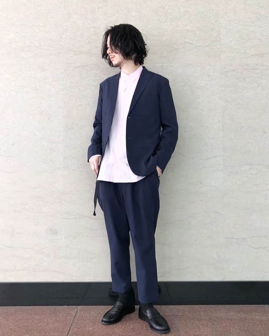ROSSO MENさんのインスタグラム写真 - (ROSSO MENInstagram)「staff styling  #ROSSOMEN #URBANRESEARCHROSSOMEN #ROSSO #urbanresearch #fashion#ootd#ootn#outfit#instafashion #coode#coordinate #ファッション#コーディネート#mensstyle #mensfashion #mens #menswear #fashion #fashiongram #fashionpost #fashionmen #fashionmenswear #fashionstyle#お洒落さんと繋がりたい#instagood」4月2日 14時26分 - urban_research_rosso_men