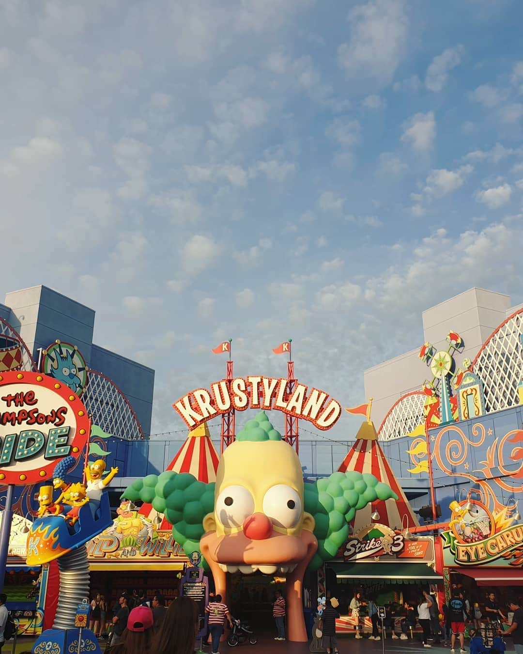 エナ さんのインスタグラム写真 - (エナ Instagram)「Universal studio In LA🎪🎢🎡 #휴가 #D-2 #유니버셜 #살쪘쪄」4月2日 14時33分 - eunkyung.shin
