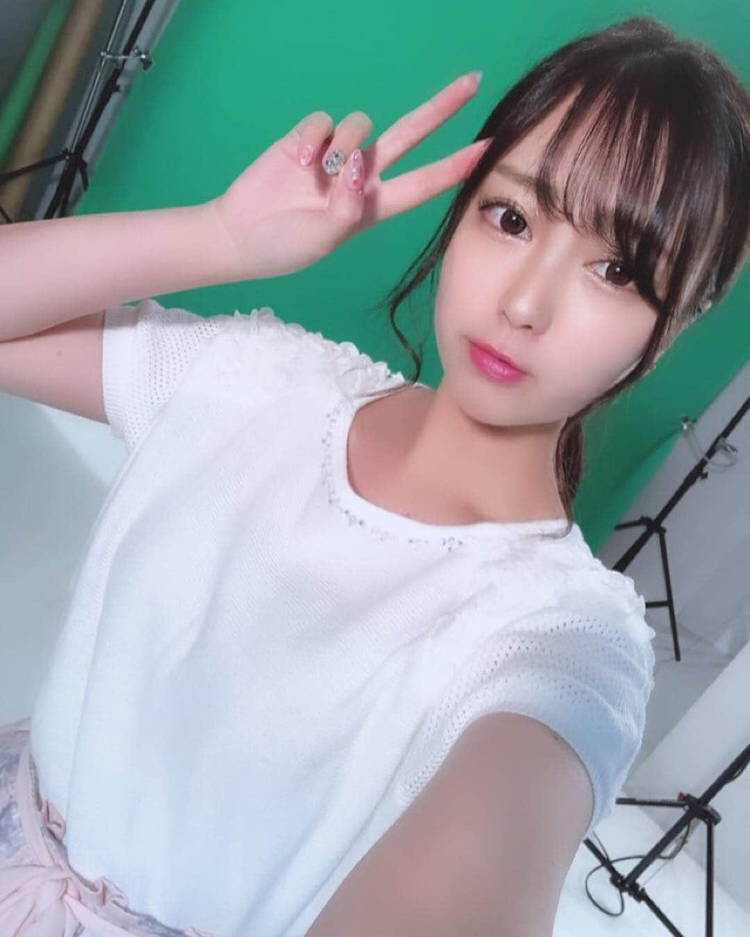 福井柑奈さんのインスタグラム写真 - (福井柑奈Instagram)「岡山にて 『ボートレース児島』様のCM撮影でした🚤💕 . ありがとうございました〜😆 皆さんお楽しみに💟 . 来週か再来週からテレビで流れまーす(￣∀￣)⤴︎⤴︎⤴︎⤴︎⤴︎ また詳しくわかれば投稿しますね☺️✨✨ 10年前から、高校生の時からのお知り合いさん担当だった🤩感動✨仕事一緒にさせていただくのが目標だったりしたんだぁ😭🙏 ５枚目。みんなでお昼食べました！ 県庁の近くの『キッチンほりぐち』さん！ 美味しかったー！ぼりゅーみーすぎたー！ チキンカツ定食🐥💕 .  #岡山 #ボートレース児島  #児島 #ボートレース #🚤 #CM #撮影 #CM撮影  #お楽しみに #❤️ #ランチ #キッチンほりぐち #チキンカツ定食 #大人気店 #行列だった #💓」4月2日 14時53分 - kanna_fukui