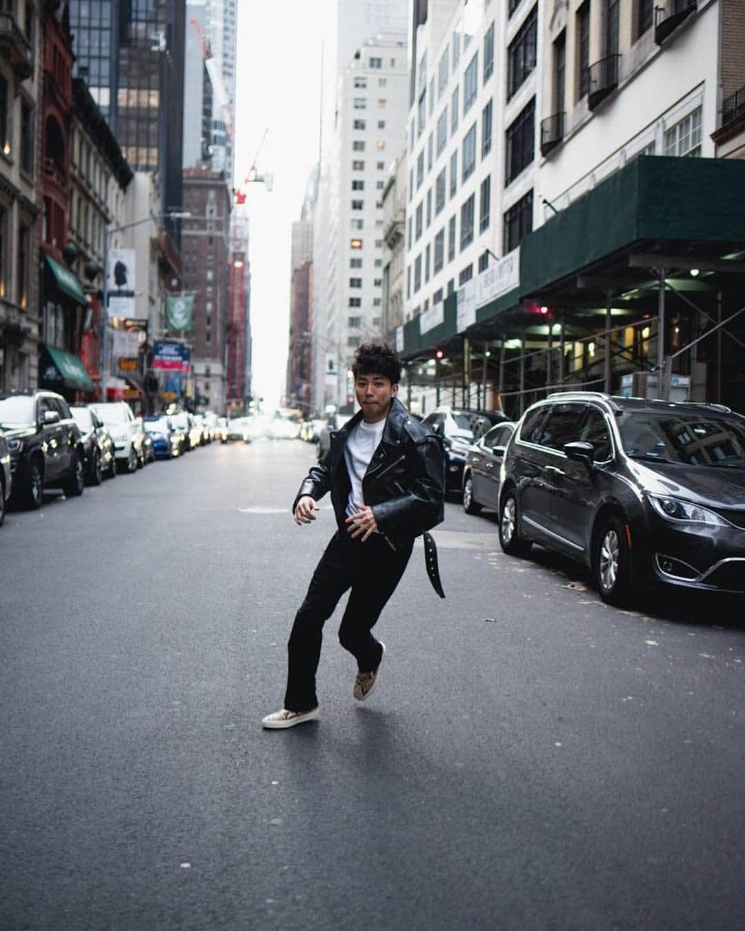 綾部祐二さんのインスタグラム写真 - (綾部祐二Instagram)「Such a beautiful day.  Photo by @selwyn.ramos  Jacket, sweater, pants, and bracelet: all @balenciaga womens Shoes: @celine」4月2日 14時53分 - yujiayabe